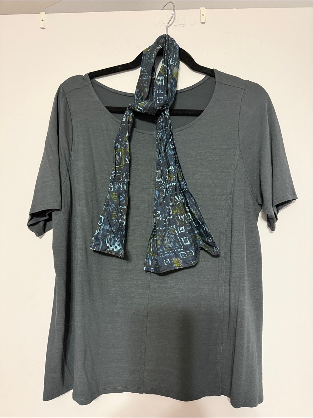 J.Jill Gray Blue Short Sleeve Top with Patterned Scarf